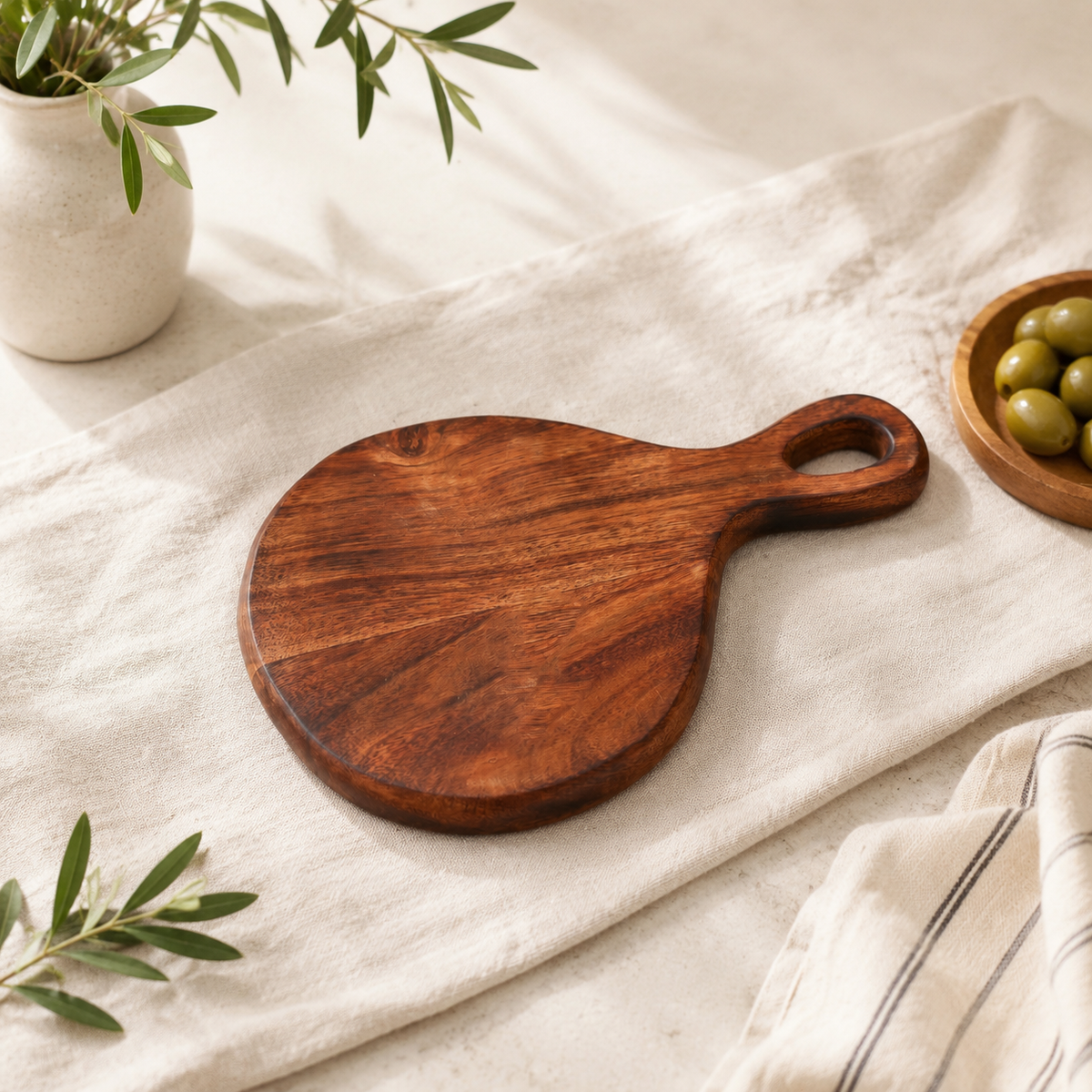 Heritage Teardrop Acacia Chopping Board 18x28cm